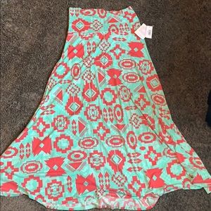 Lularoe Maxi Size Medium- Aztec Print